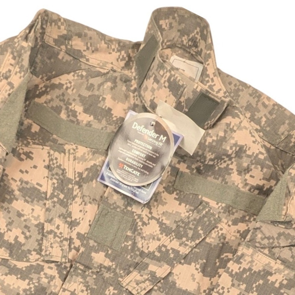 TenCate Defender M ACU Coat UCP Digital Camo Flame Resistant Small Regular NEW